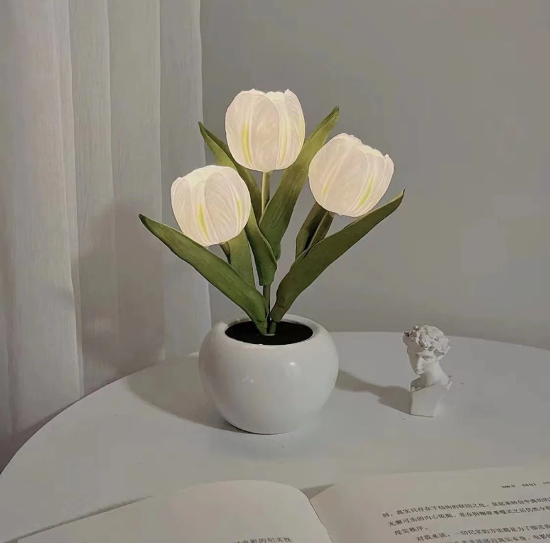 Tulip Bloom Table Lamp