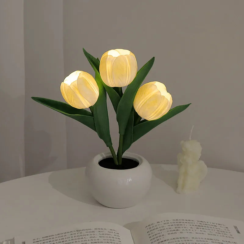 Tulip Bloom Table Lamp